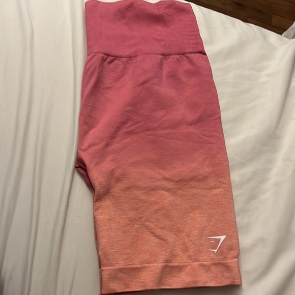 Brand new gym shark ombré adapt seamless shorts, size m, never worn. - Picture 2 of 3